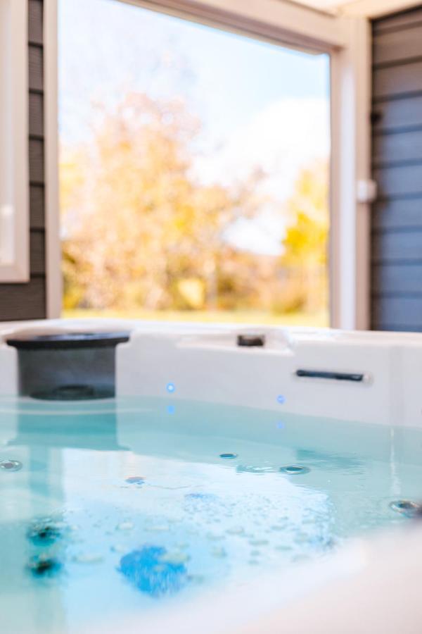 Grande maison avec piscine et jacuzzi à la campagne Desvres Exterior foto